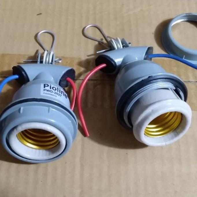FITING LAMPU GANTUNG KERAMIK E27 PIOLINE PM99