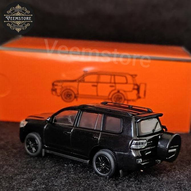 cvarhantama  / Die Cast 1:64 Toyota Land Cruiser LC200 VXR-V8 2015 RHD [Turnable Wheels] GCD Diskon