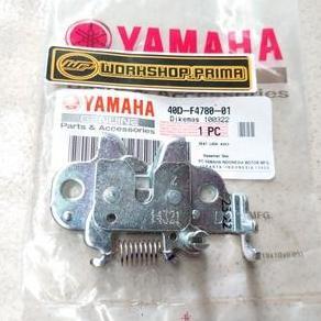 Kunci Engsel Pengait Pengunci Jok Seat Lock Jupiter Z New Robot Lexam 115 Xeon Karbu RC GT 125 Ori Y