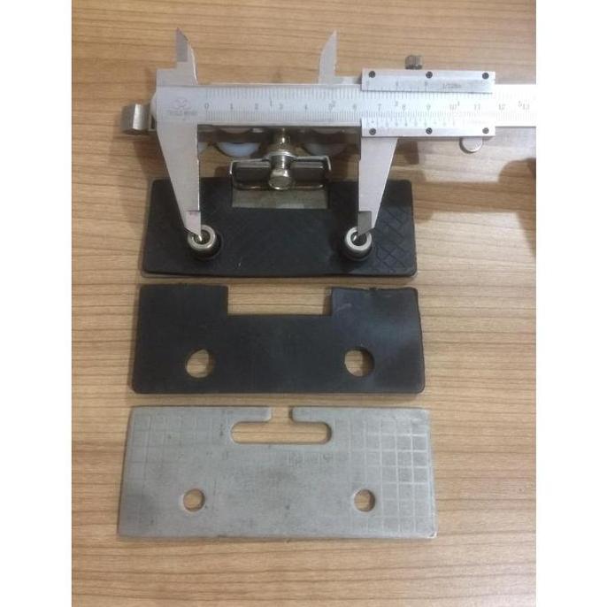 Glass Sliding Roller Clamp Kaca Sliding Etalase Showcase Kaca Sliding