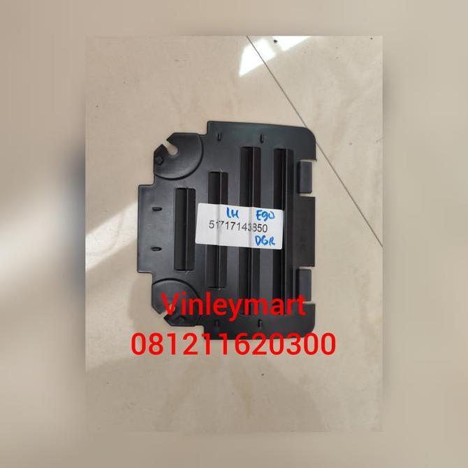 COVER TUTUP INNER FENDER DEPAN KANAN BMW E90