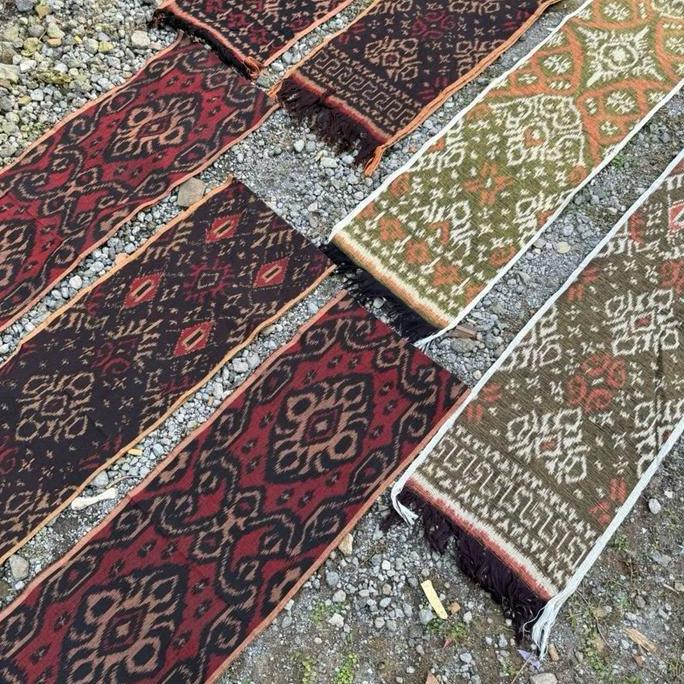 Sanesa.Grosirtoko - Selendang Blangket Motif Gringsing | Selendang Bali Tenun Premium