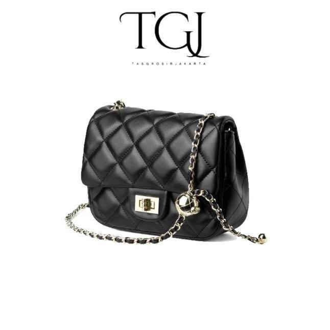 Tas Selempang Wanita  Kombinasi  Tali Rantai Warna Hitam Putih TGJ064