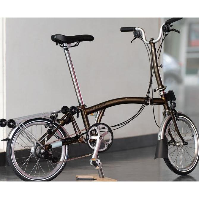 Brompton M6R - Gloss Black Lacquer