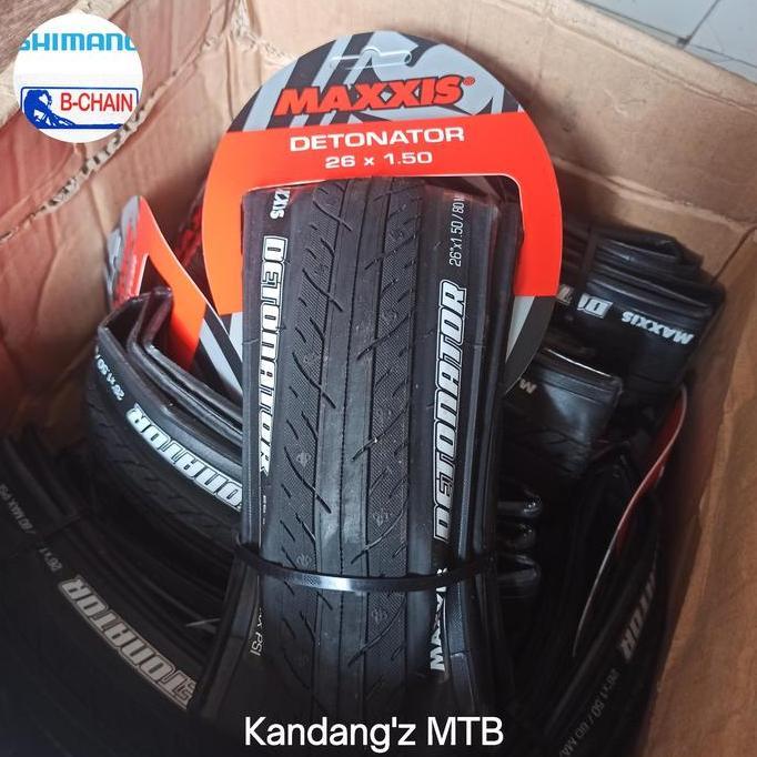 Ban Luar Maxxis Detonator 26 x 1.50