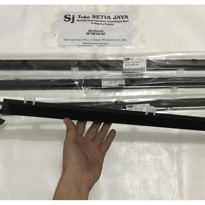 Pelipit kaca luar honda accord 20-2012 / weather strip honda accord