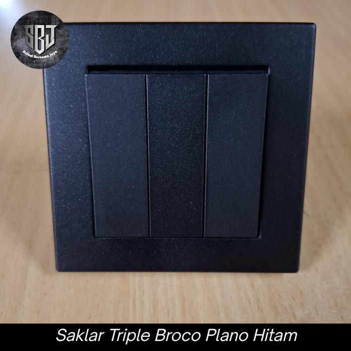 Saklar Triple Broco Plano Hitam