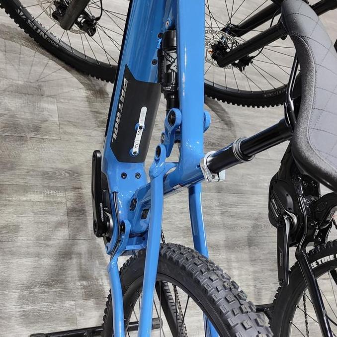 Patrol EFive E5 E-Five Carbon Shimano EP8 Fox 36 Shimano SLX M7100 E-MTB