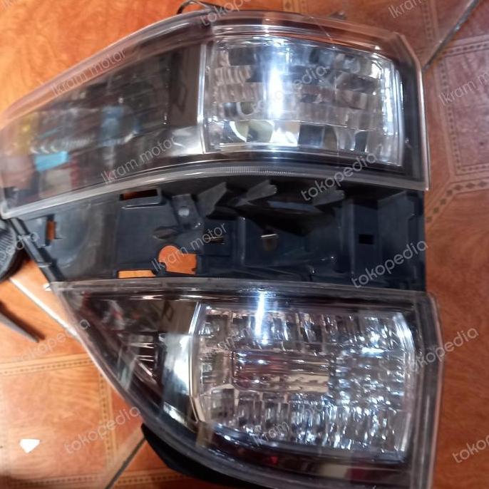 stoplamp Toyota vellfire 2010 2011 2013 2014