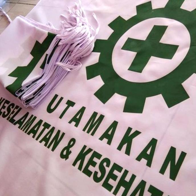 Bendera / Bendera K3 / Bendera Keselamatan Kerja Bahan Satin / Tc