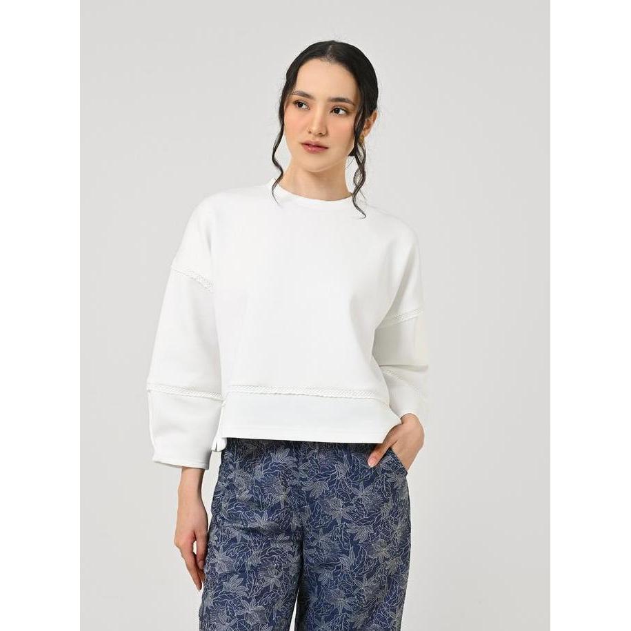 Geulis.id LEUVIA TOP / ATASAN KAOS WANITA