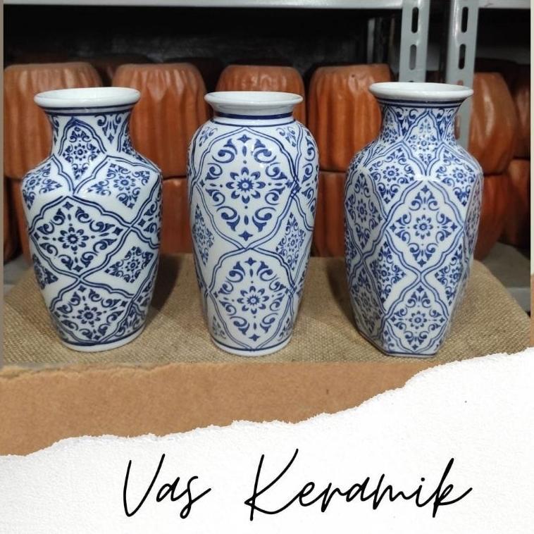 Vas Keramik Import / Vas Bunga Cantik / Vase