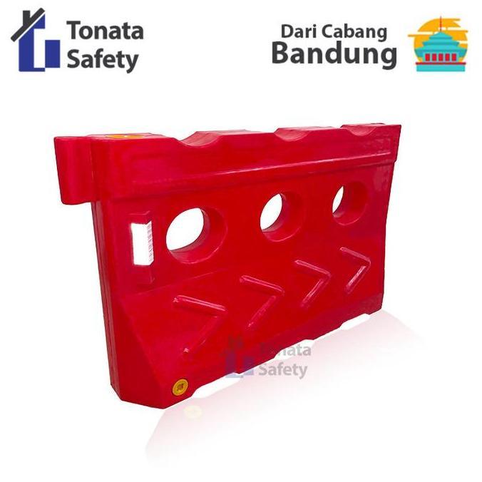Road Barrier / Water Barrier / Pembatas Jalan