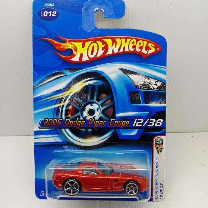 MUVC HOTWheels   2006  DODGE VIPER  COUPE   LWA17-64