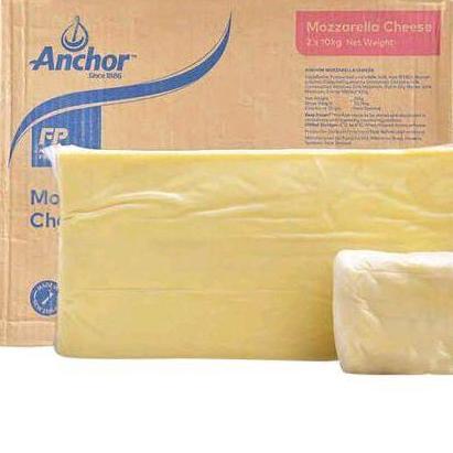 Runmilk- Anchor Mozarella Cheese / Keju Mozarella / Cheese Mozarella 500Gram