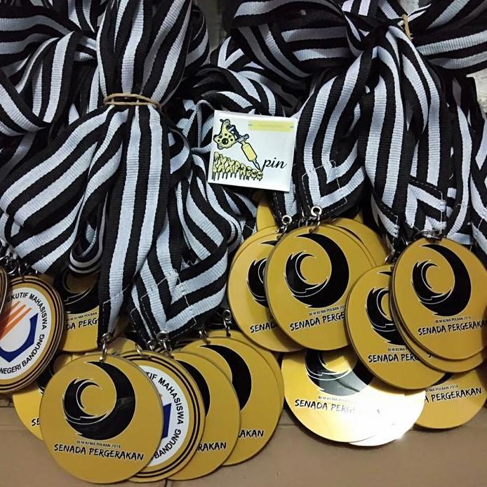 medali akrilik 2sisi custom/medali kejuaraan/medali wisuda/medali cust