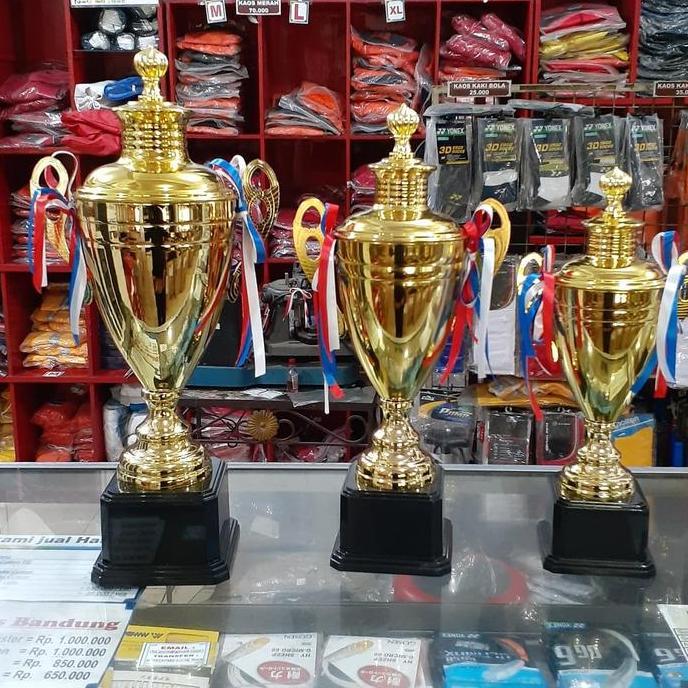 PIALA IMPOR CUP KUNINGAN LOGAM