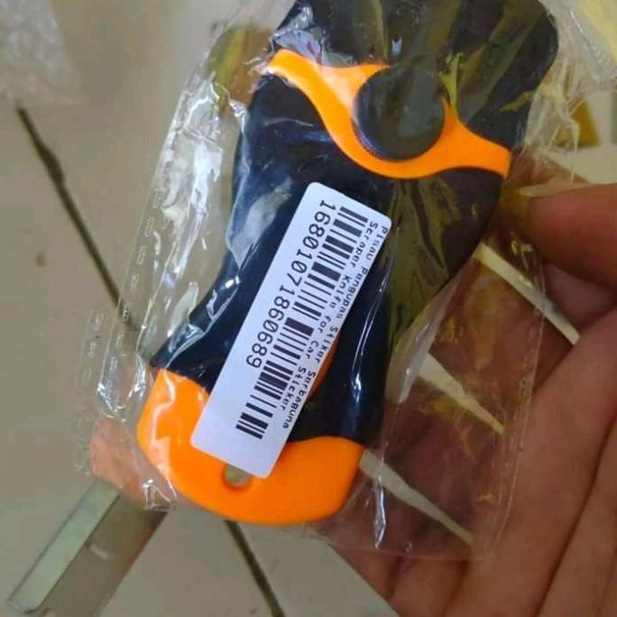 cutter pengikis pembersih lem kaca film stiker di kaca mobil