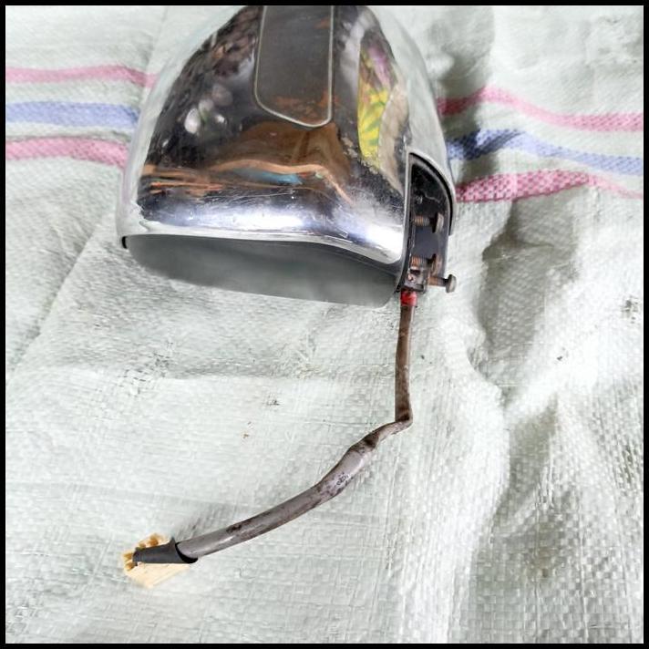 TERLARIS SPION INNOVA LAMA 2005-2010 KIRI TANPA DUDUKAN ORIGINAL COPOTAN