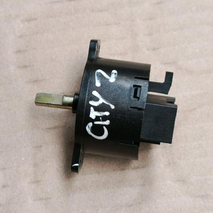 M10069 SWITCH SAKLAR PUTARAN SETELAN BLOWER AC HONDA CITY TYPE Z CITY-Z COPOTAN COPOTAN