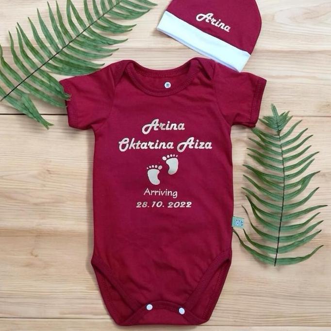 Baju Bayi Jumper Custom Bayi Katun Lembut Cewek Cowok Usia 0-18 bln di baju dan di topi ada tulisan 