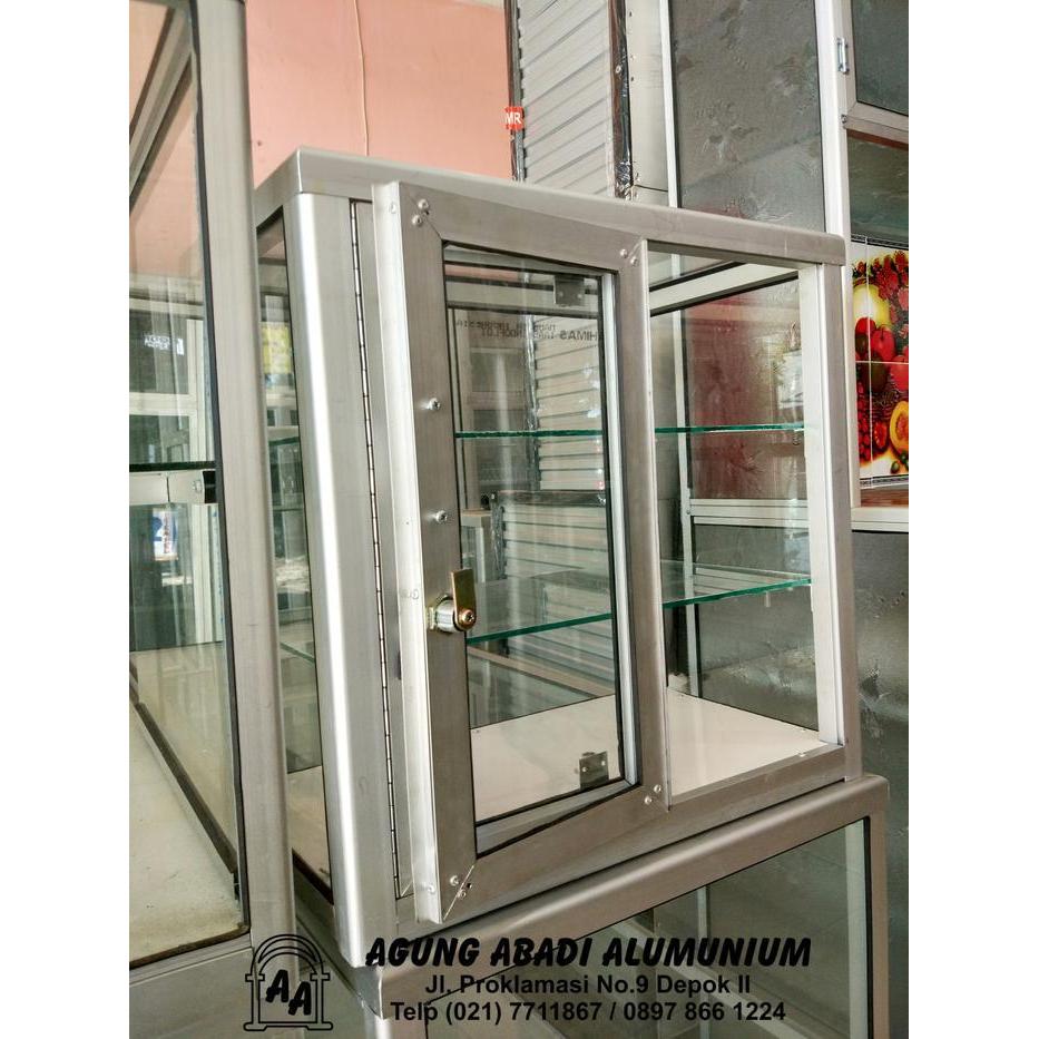 Etalase Kaca Kotak Roko