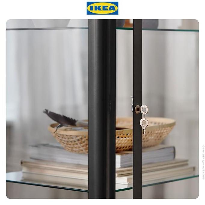 IKEA FABRIKOR Kabinet Pajangan Dengan Pintu Kaca Abu-abu Tua 57x150 cm Furniture Lemari