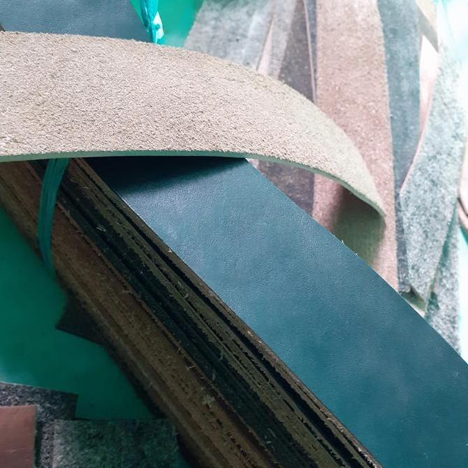 kulit asli ukuran 30x5 cm bahan stroping asah golok