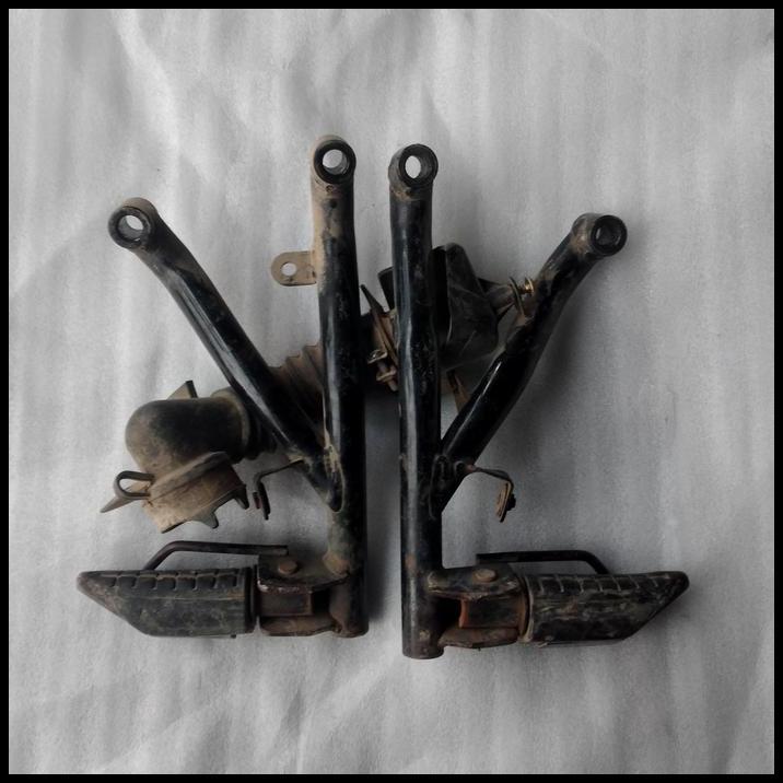 BEST DEAL FOOTSTEP STEP BELAKANG VARIO 110 OLD KARBU . VARIO TECHNO 110 ORIGINAL 