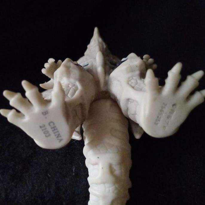 Bandai 11 Cm Ultra Monster Series Geranda