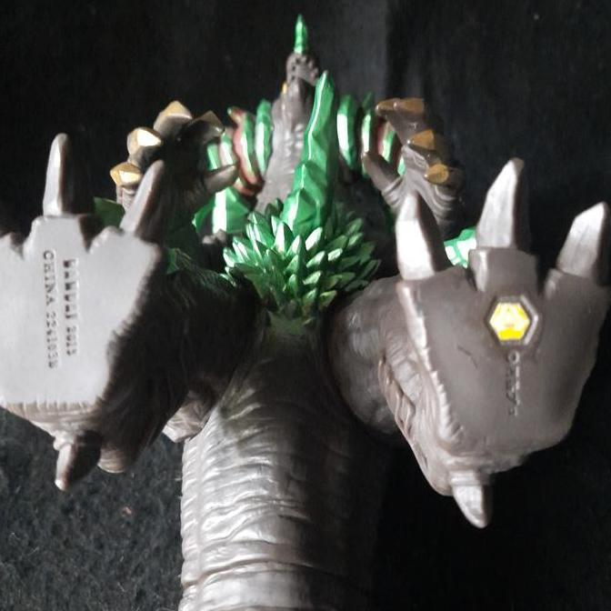 Ultra Monster Series DX Earth Gomora by Bandai