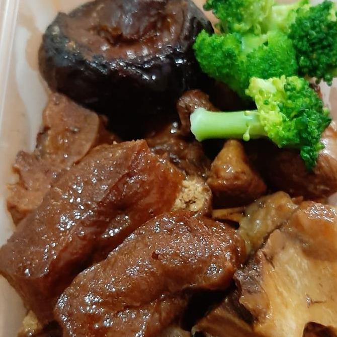 Cukiok/Kaki Babi Kecap 1/2kg pack