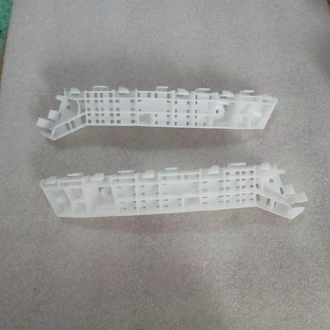 Breket Bumper/Brecket Bemper Depan Brio Satya