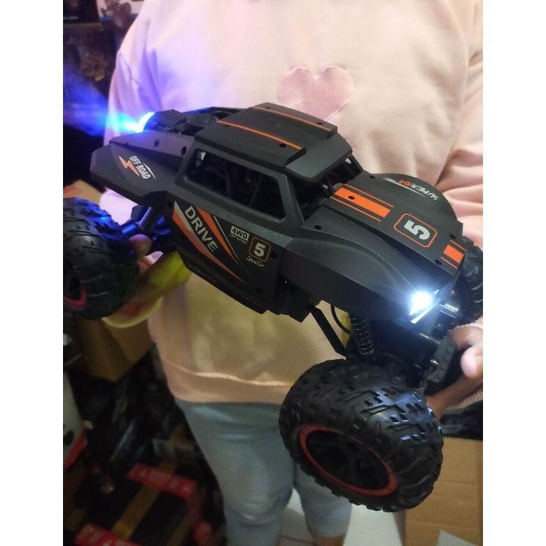 Mobil remot ofroad 4x4 body aloy batre cas skala 1:14,1:18,1:20,race Monster,Hero car