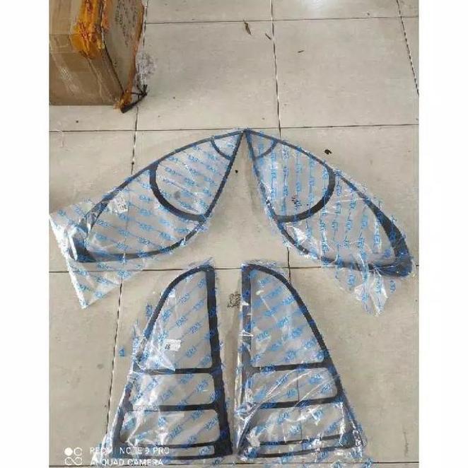 Garnis Lampu Innova 2005 Hitam Doff Toyota 2005-2008