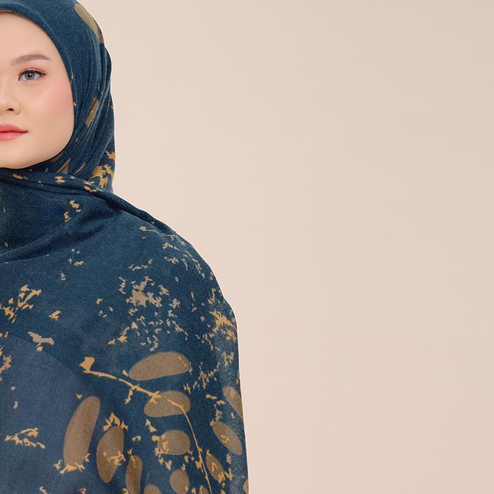 Bisa Cod - Zm Zaskia Mecca - Hijab Syari Paola Navy Scarf Kerudung Segi Empat Wangi