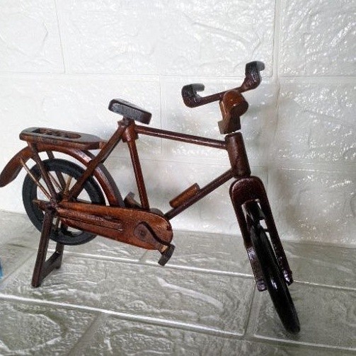 Miniatur Sepeda Kayu Hiasan Dan Pajangan