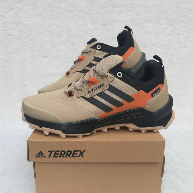 Sepatu Terrex Ax4 Beigi Orange