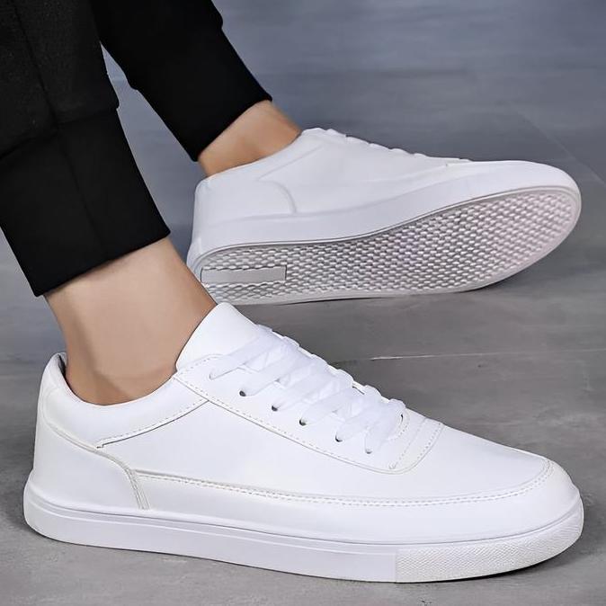 Sepatu polos putih pria dan wanita/Sepatu pria sneakers modis dan trendy/Sepatu casual pria polos si