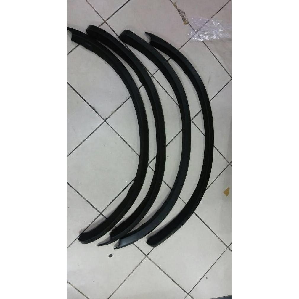 Over fender Rush/Terios.