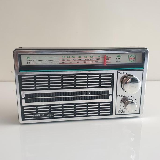 Radio Jadul International F-4250 AC DC / Radio Jadul FM AM SW