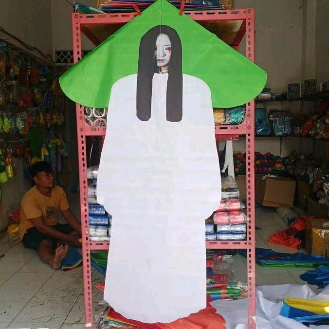 LAYANGAN HANTU KUNTILANAK