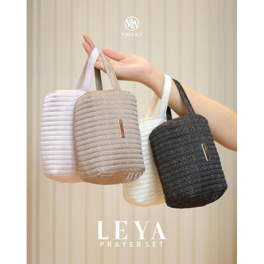 [VHIANA] LEYA Prayer set By Vhiana/ Mukena Silk Premium/ IED FITRI Muslim Dewasa Motif