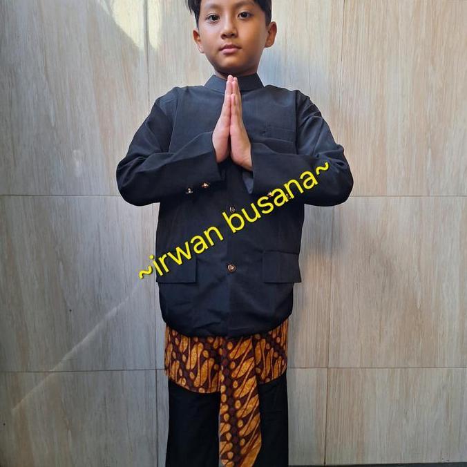 Baju Adat Sunda Basofi Sunda Stelan Pangsi Stelan Beskap Adat Sunda Laki Laki
