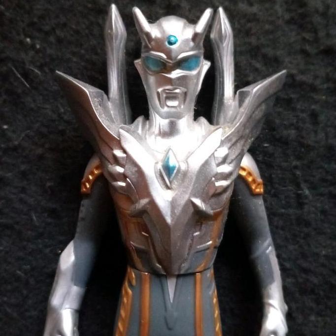 Bandai 14 Cm UHS Ultra Hero Series EX Ultimate Shinning Ultraman Zero murah