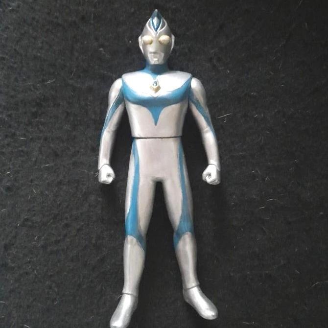 UHS Ultra Hero Series 16 Cm Ultraman Dyna Miracle Type by Bandai 1997 murah