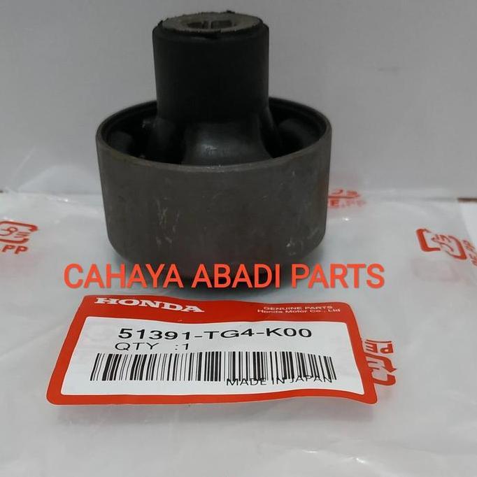 BUSHING ARM DEPAN BOS SAYAP DEPAN BESAR MOBILIO BRIO BRV ORI