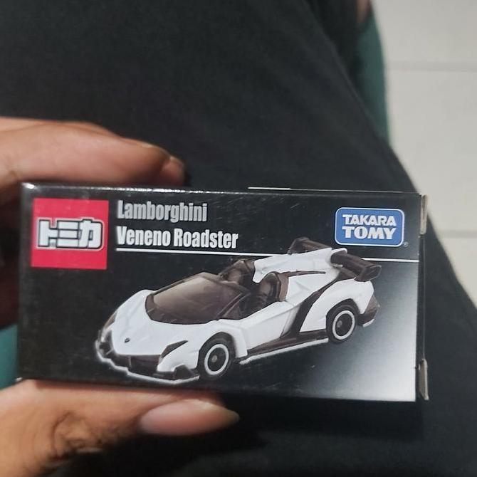 Tomica Lamborghini Veneno Roadster White