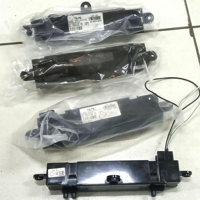 Jam Mobil Hyundai H1 Asli Lelangan