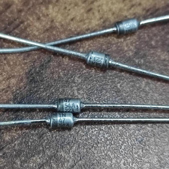 Diode zener 39V 1wat IN4754